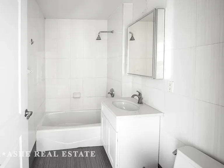 2205 3rd Ave #8D — Photo 7