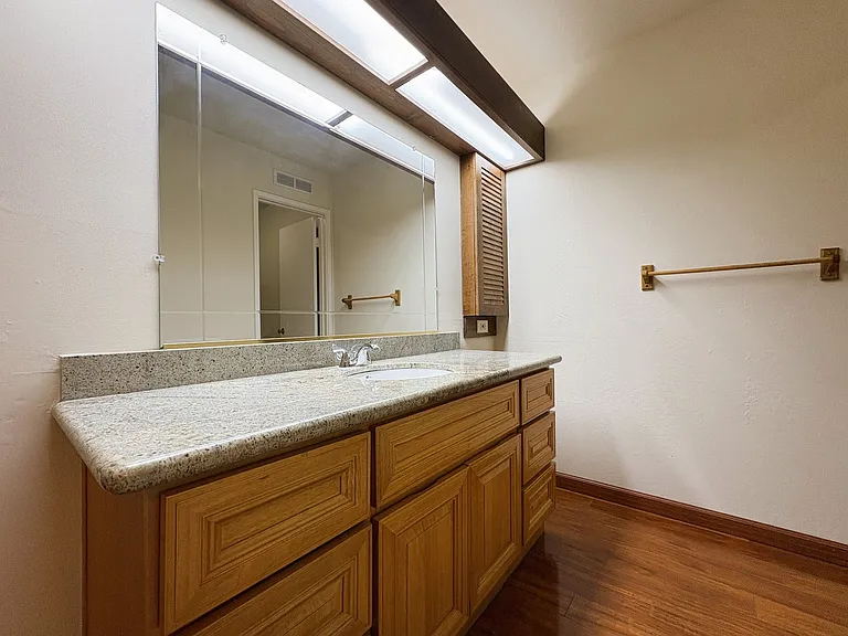 505 Cypress Point Dr #209 — Photo 23