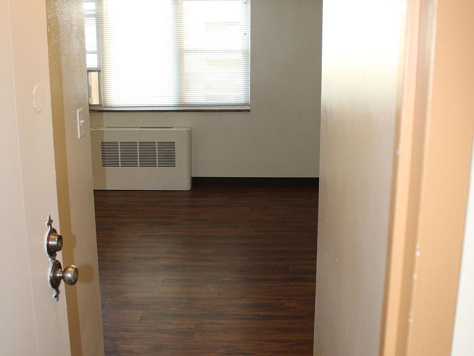 Building Photo 5