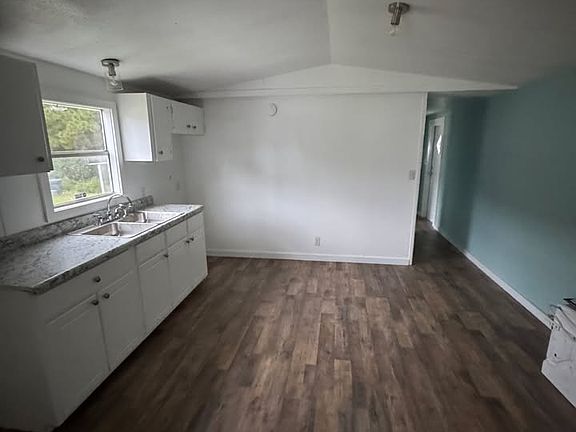 5th image of 114 Antler Dr