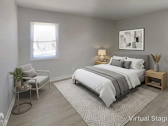 3rd image of 2417 Dearborn Dr