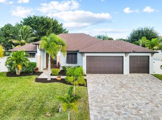 3833 SW 15th Pl, Cape Coral, FL 33914