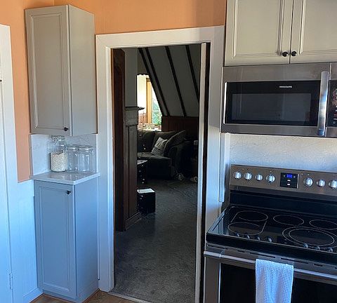 5th image of 127 Linwood Ave Floor 3