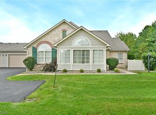 1204 River Glen Dr NE, Warren, OH 44484
