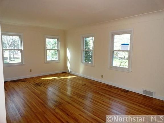 4th image of 2954 Mildred Dr