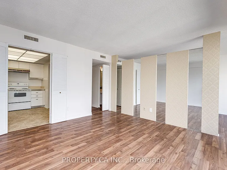 65 Harbour Sq #3209 — Photo 5