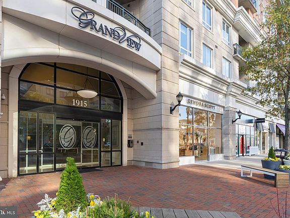 2nd image of 1915 Towne Centre Blvd Unit 1214