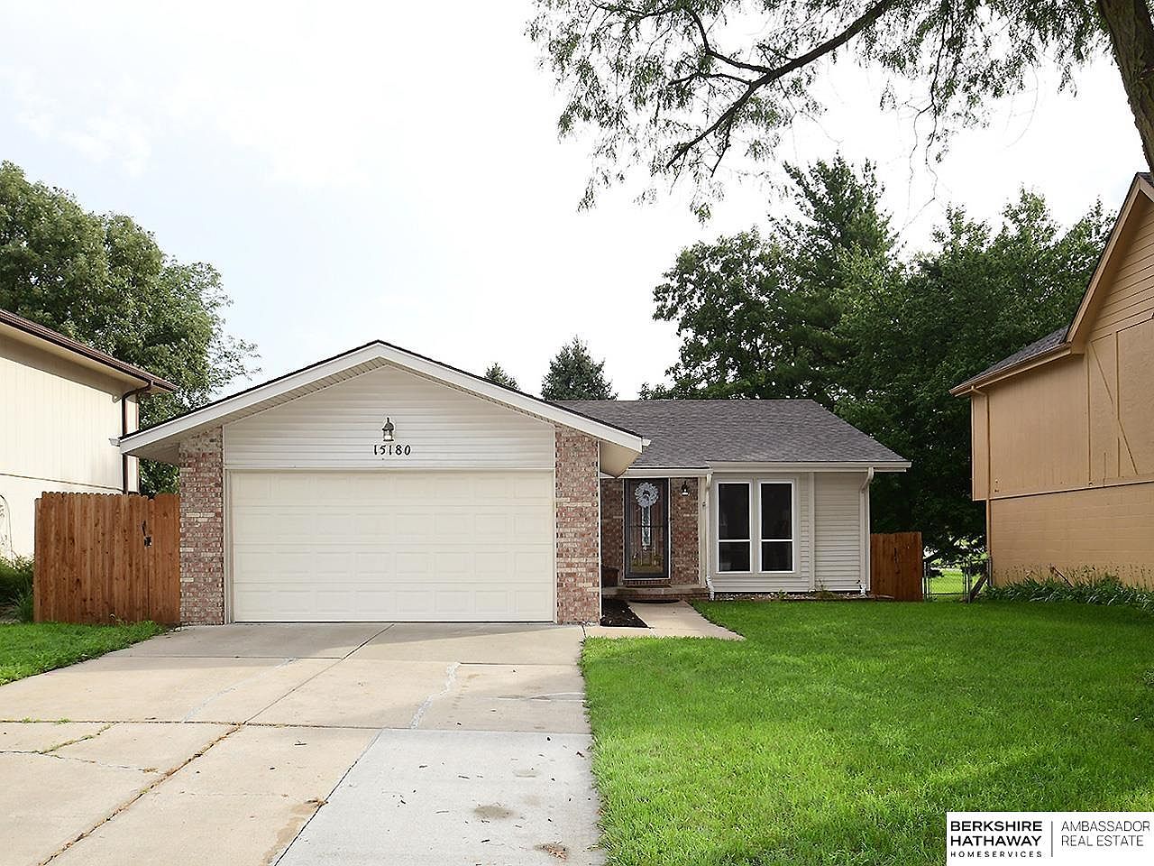 15180 R St, Omaha, NE 68137 Zillow