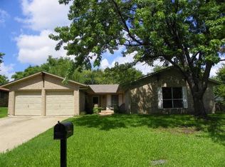 1412 Belhaven St, Denton, TX 76201