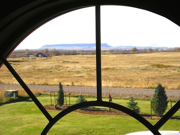 view to front of house