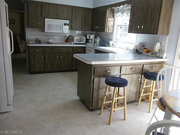4th image of 608 Bath Hills Blvd