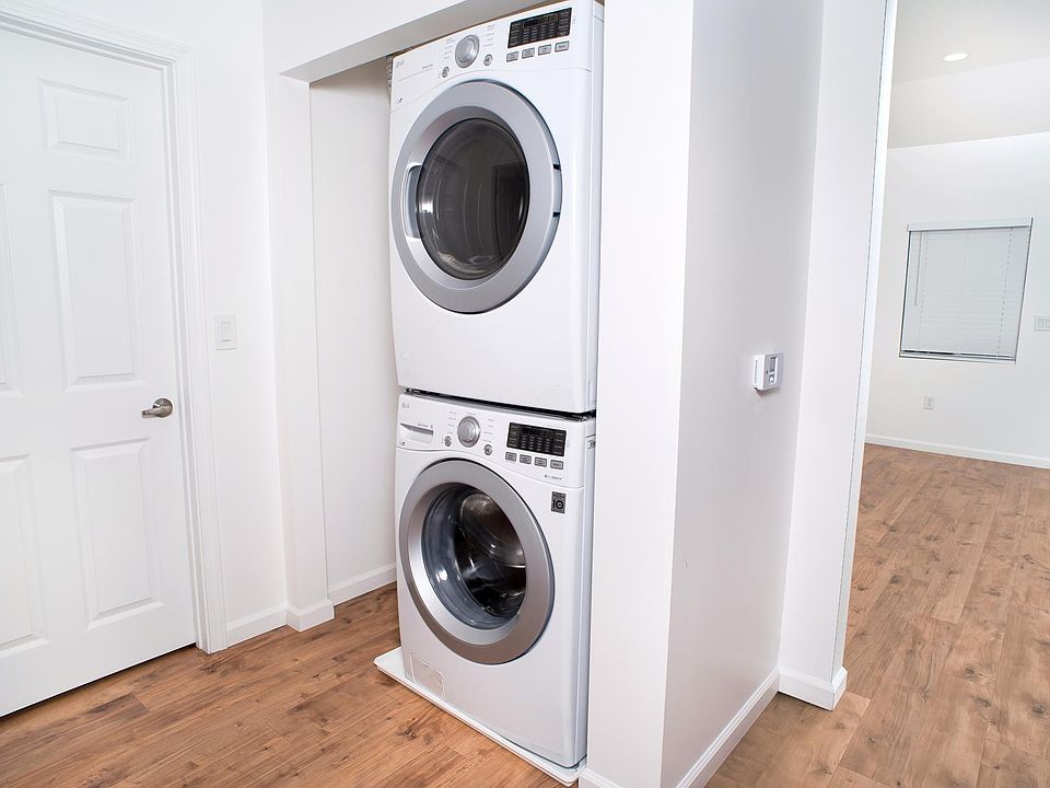 Laundry in unit