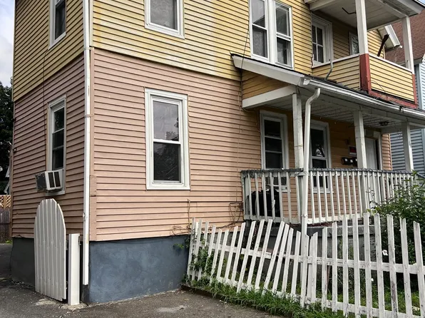 60 Montmorenci St, Springfield, MA 01107