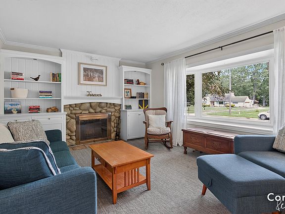 5th image of 2051 Nolan Ave NW
