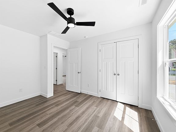 4th image of 1415 Mercer Ave