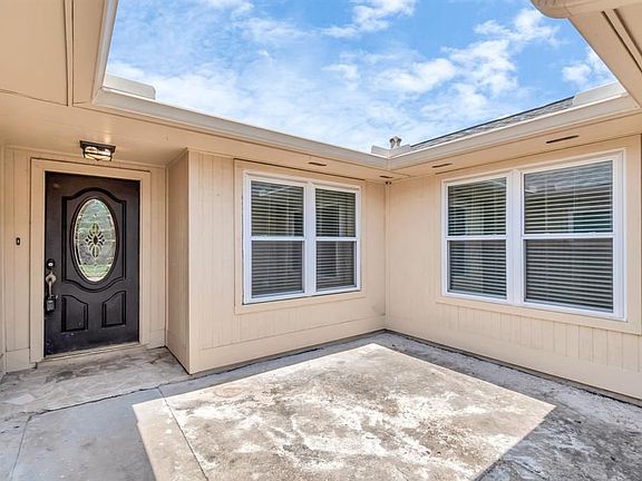 4th image of 19406 Westhaven Dr