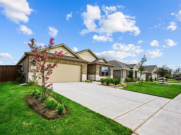 3rd image of 2123 Levant Ln