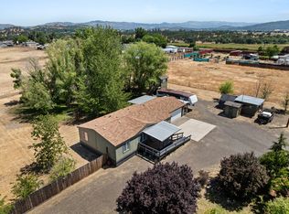 4633 Avenue E, White City, OR 97503
