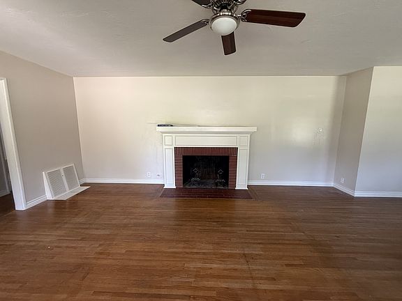 3rd image of 1017 E Colton Ave