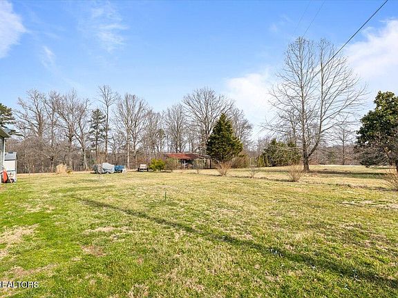 4th image of 2940 Grave Hill Rd