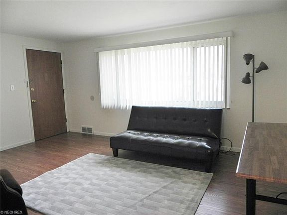 2nd image of 27651 Lake Shore Blvd #C-12