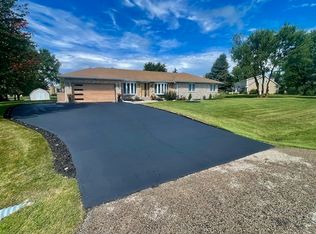 13N568 Gunpowder Ln, Elgin, IL 60124