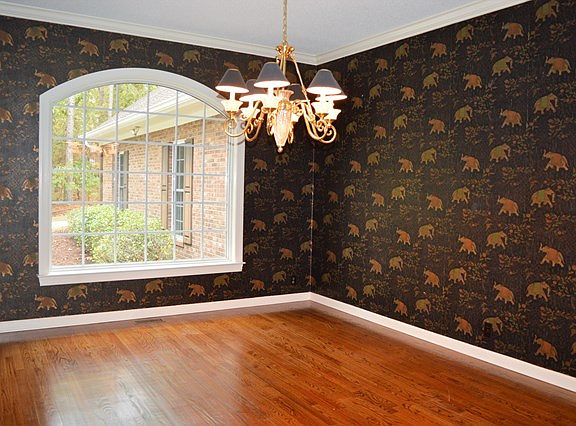 3rd image of 1034 Earlmont Dr
