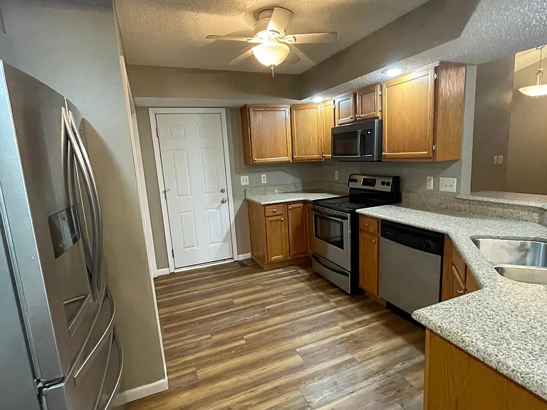 115 Spirea Point — Photo 20