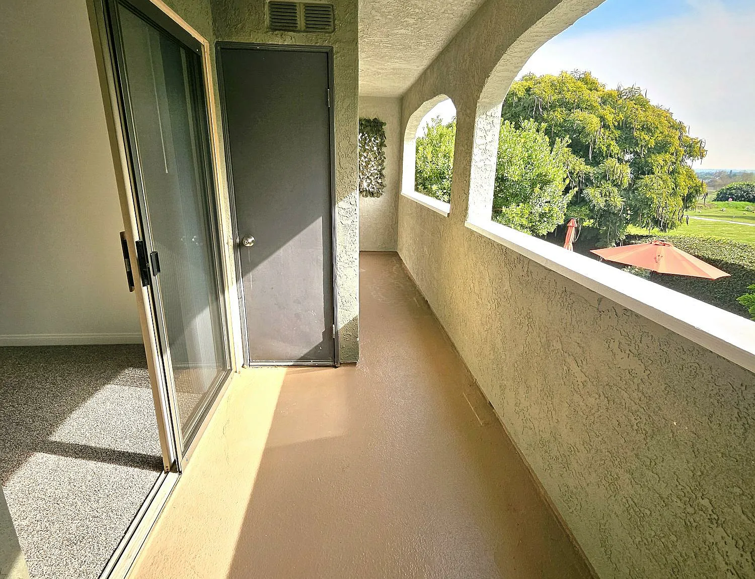 Yorktown Apartments — Photo 4