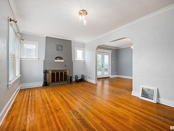 5th image of 1323 W Circle Rd