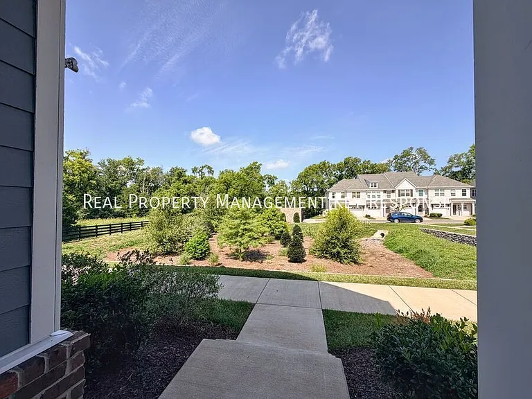 245 Holywell Dr #98 — Photo 2