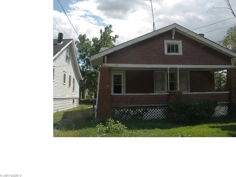 1st image of 541 W Ravenwood Ave
