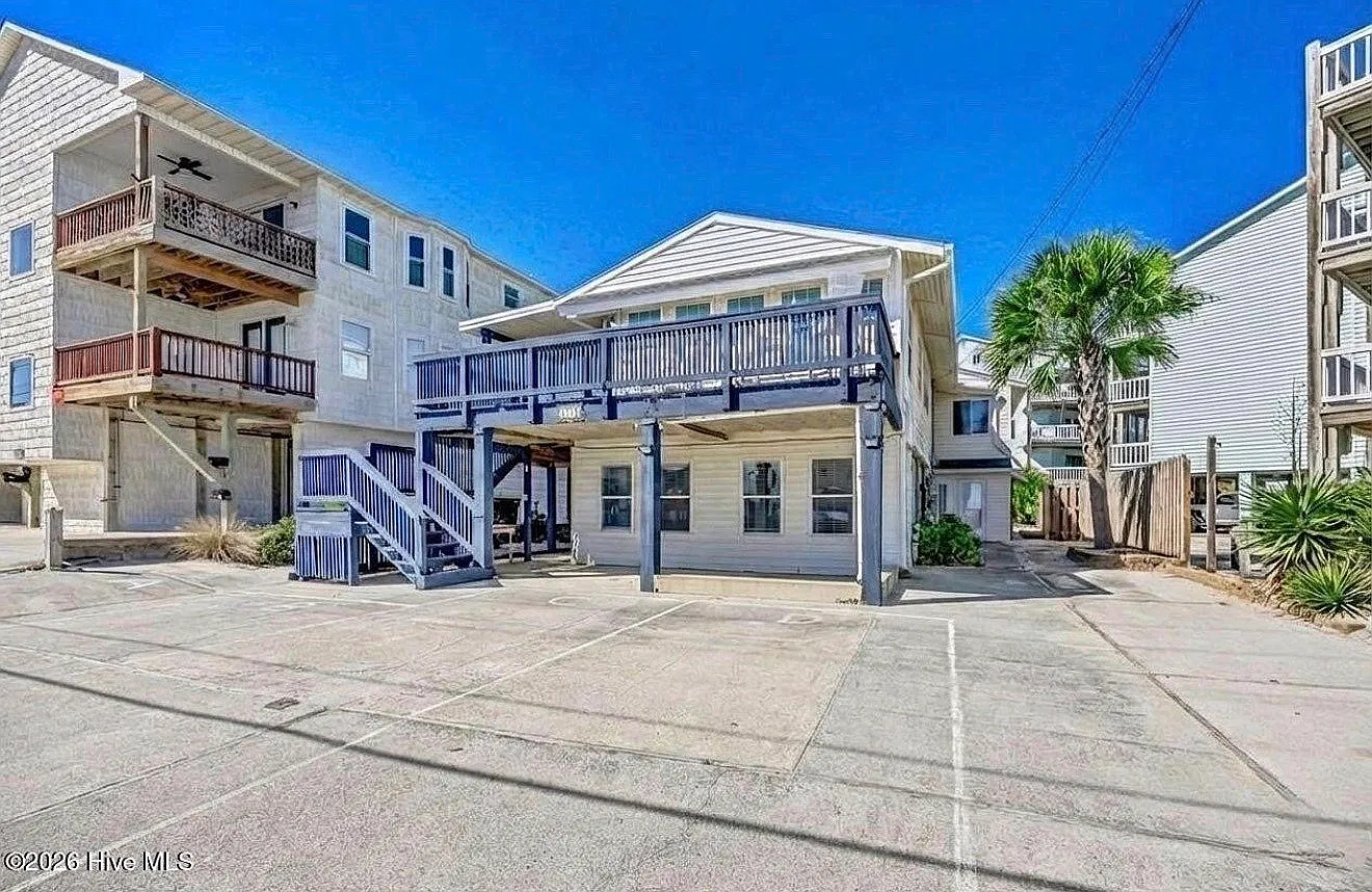 2 bed, 900 sqft, $2,500 — Photo 3