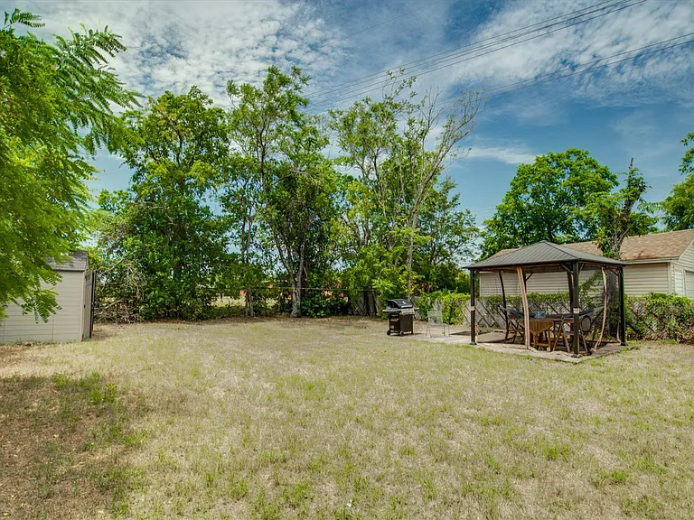 4615 Ribbecke Ave — Photo 17