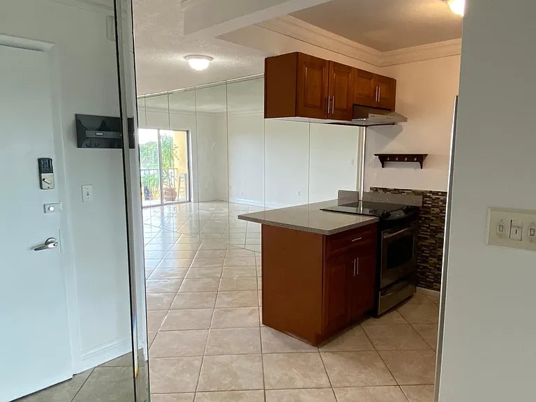 3181 SW 13th St #409 — Photo 9