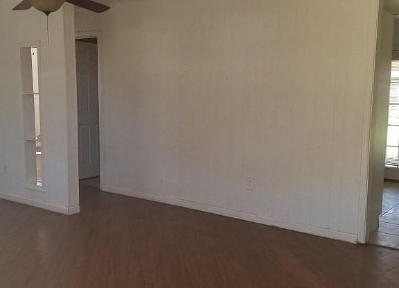 5th image of 1319 Meadowview Dr