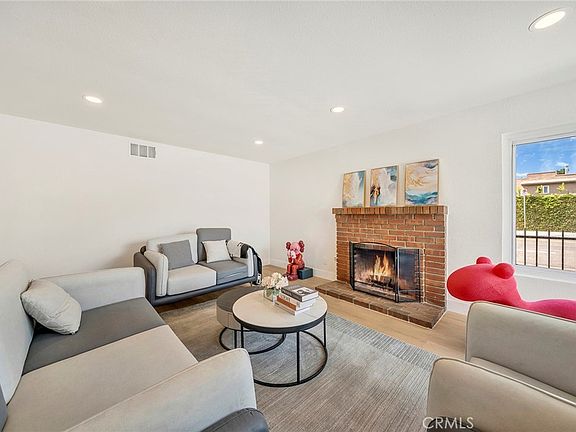3rd image of 595 W 13th St