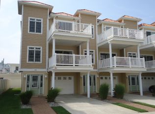 446 E Nashville Ave, Wildwood Crest, NJ 08260