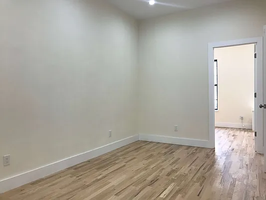 Rented by Paley Management | media 23