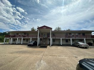 201 Parks Rd APT 15, Mc Donald, PA 15057