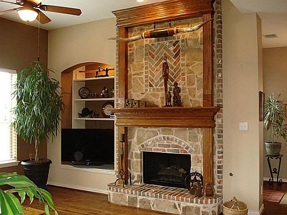 4th image of 7605 Glenwood Springs Ln