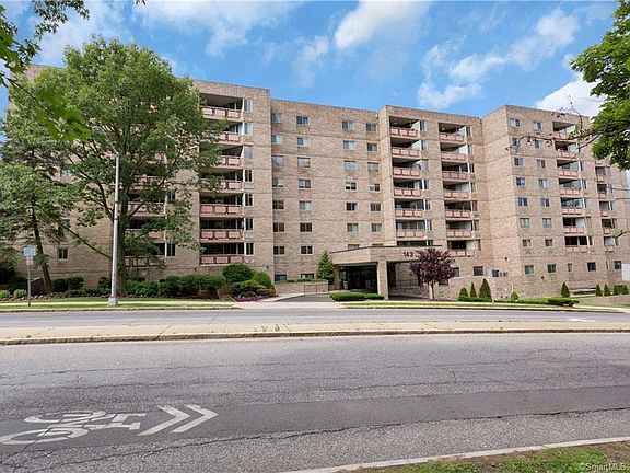 2nd image of 143 Hoyt St APT 3N
