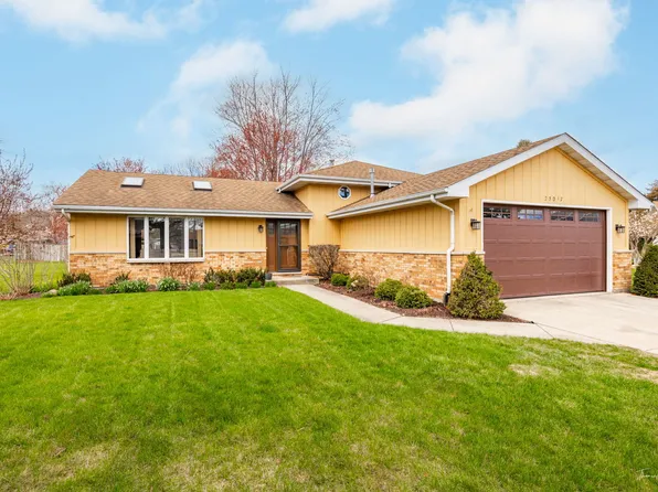 25017 W Sundance Ct, Plainfield, IL 60544