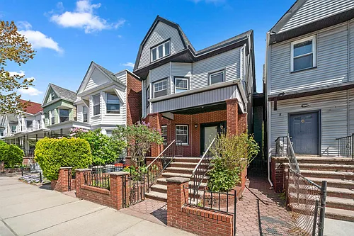 8 Cooper Pl Photo 1