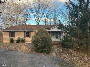 353 Wrights Run Ln, White Post, VA 22663