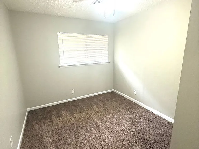 6319 Pinebrook Dr — Photo 7