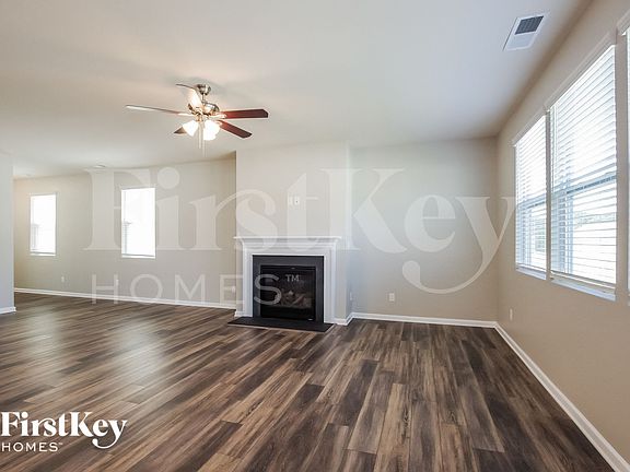 3rd image of 15025 Cordelia Dr