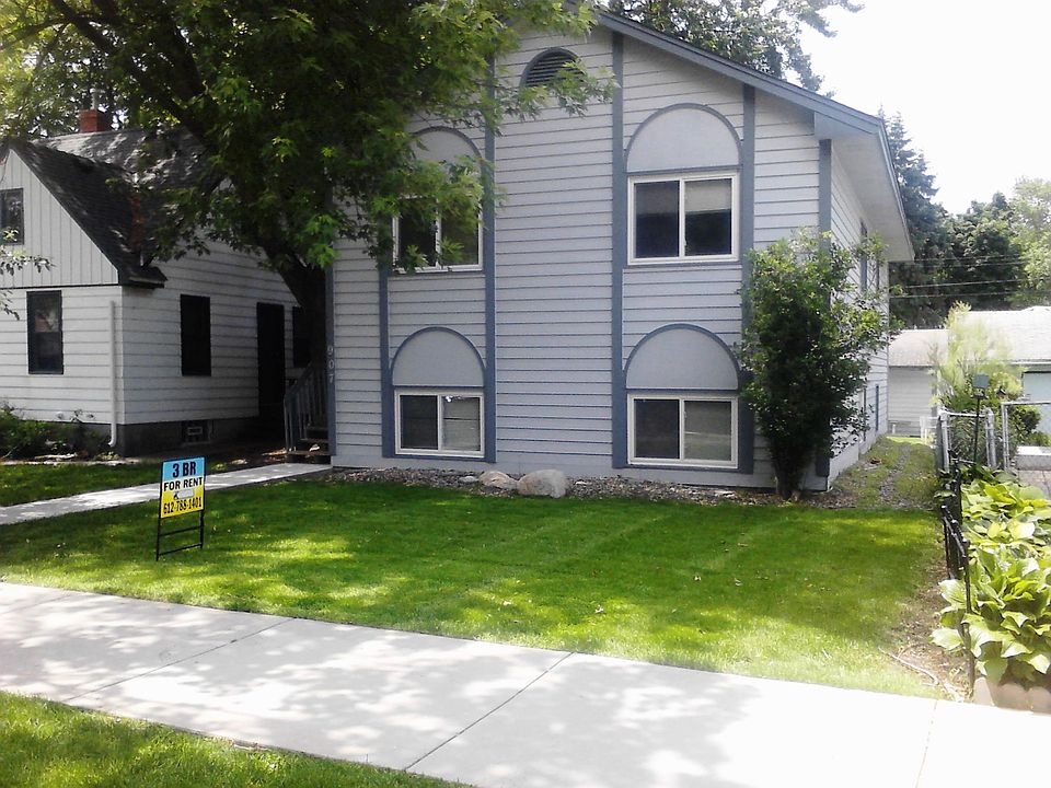 1st image of 905 26th Ave SE