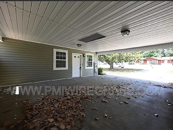 3rd image of 267 Barbara Dr