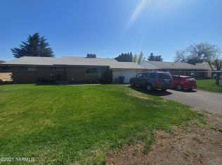 1207 S 22nd Ave, Yakima, WA 98902